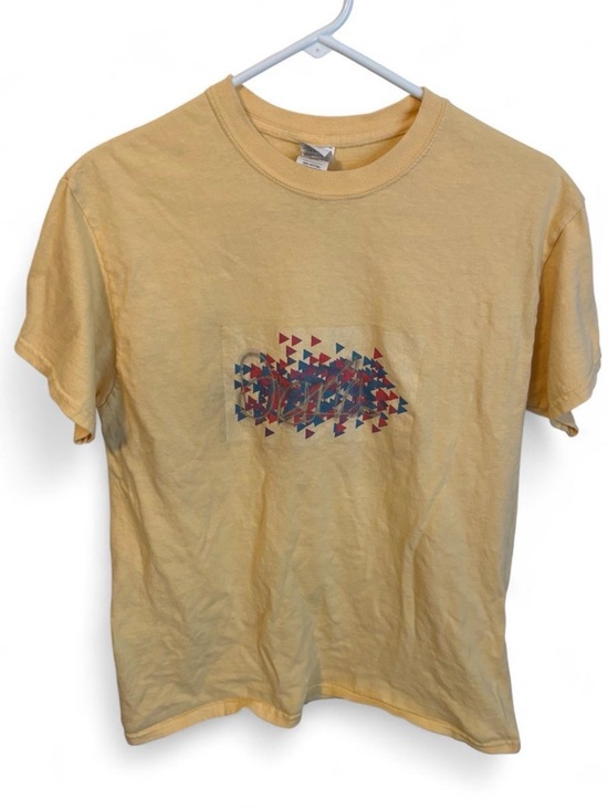 Gildan Tops - Gildan Pale Yellow Short Sleeve “Band” Graphic Tee